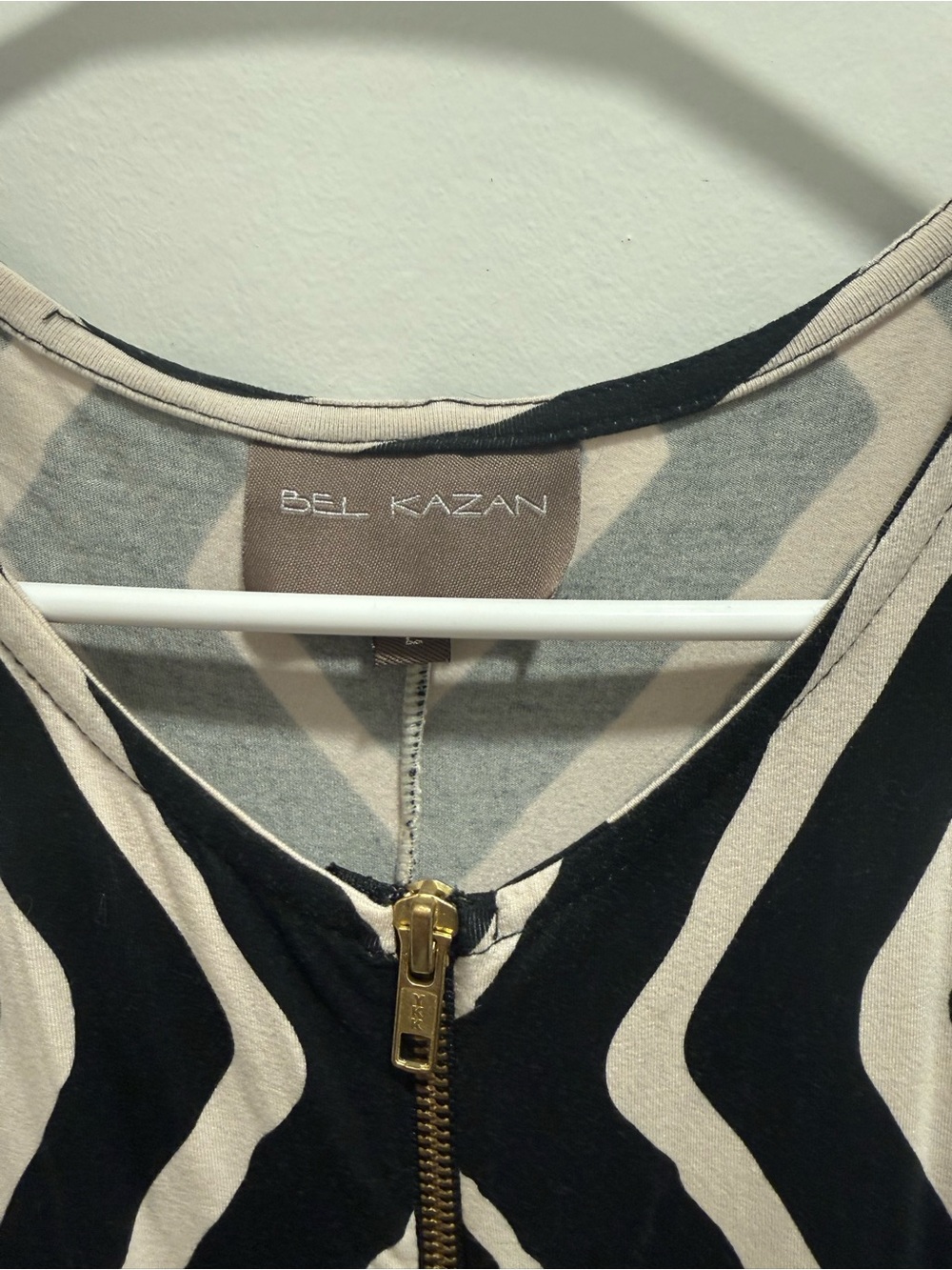 Sleeveless Asymmetrical Black and Cream Zip-Front Dress - Picture 2 of 3